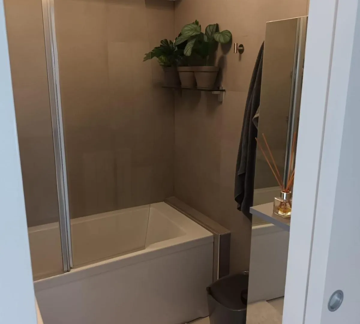 Top Floor With Sea View, Clim And Veranda Ницца Апартаменты