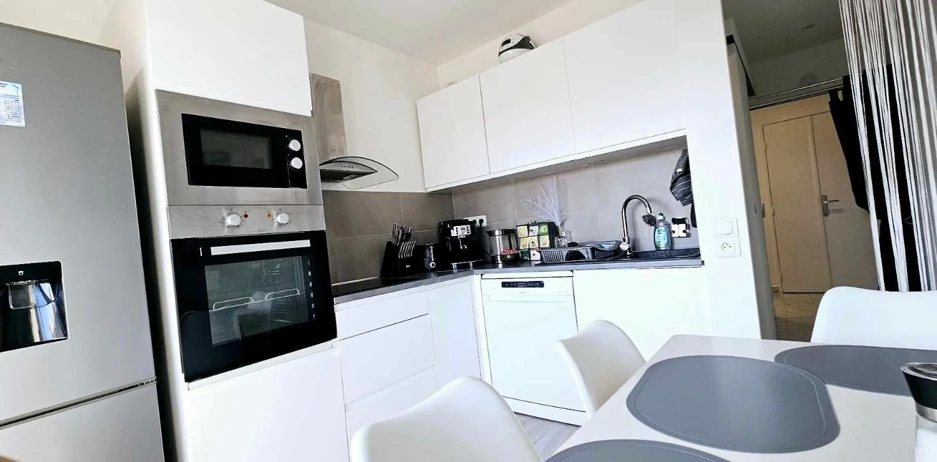 Top Floor With Sea View, Clim And Veranda Ницца Апартаменты