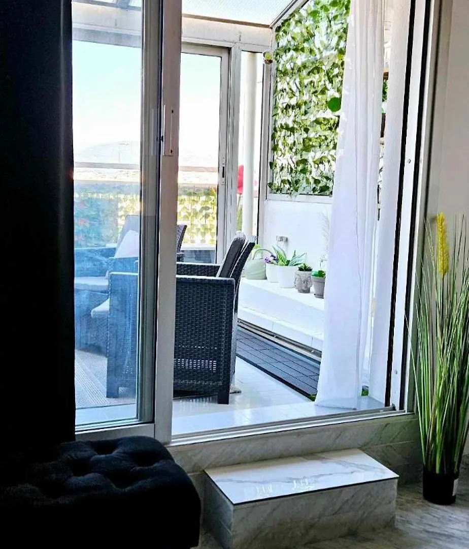 Апартаменты Top Floor With Sea View, Clim And Veranda Ницца