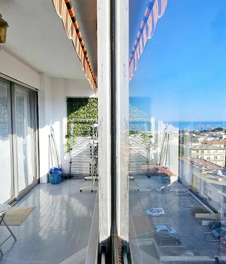 Top Floor With Sea View, Clim And Veranda Ницца
