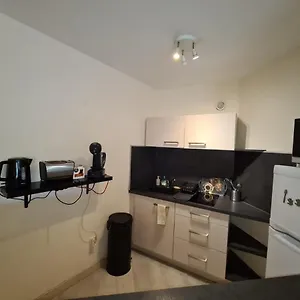 Appartamento Beau à 50m De La, Nizza