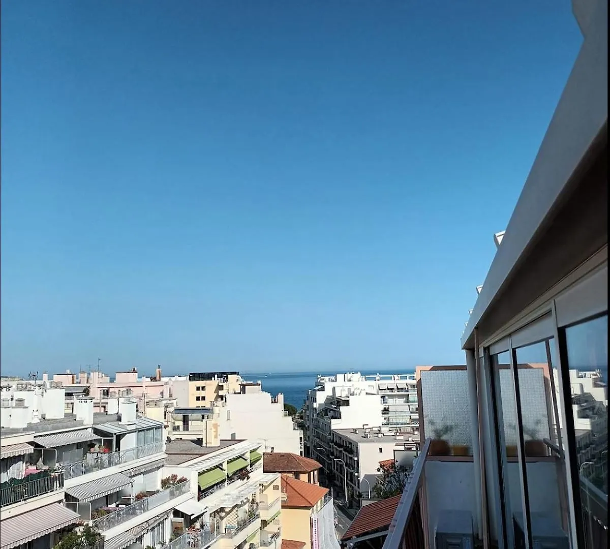 Top Floor With Sea View, Clim And Veranda Nice