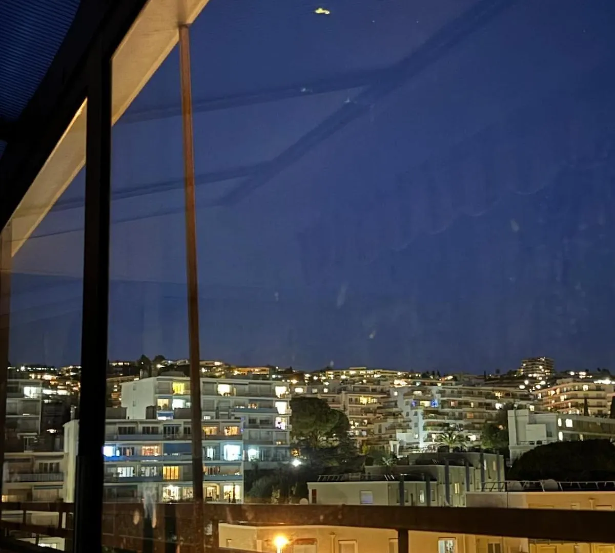 Top Floor With Sea View, Clim And Veranda Nice