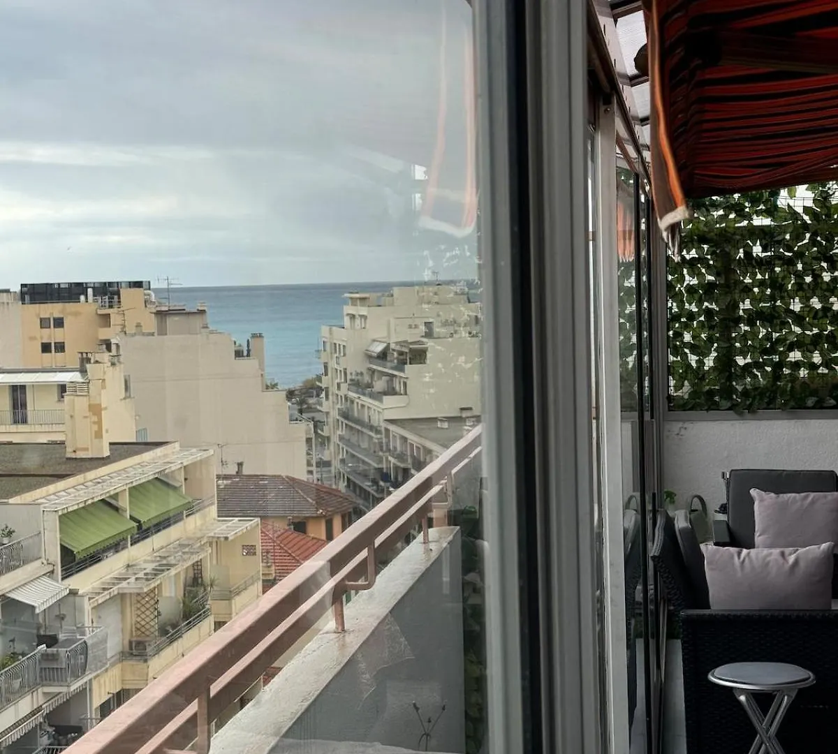 Top Floor With Sea View, Clim And Veranda Nice France