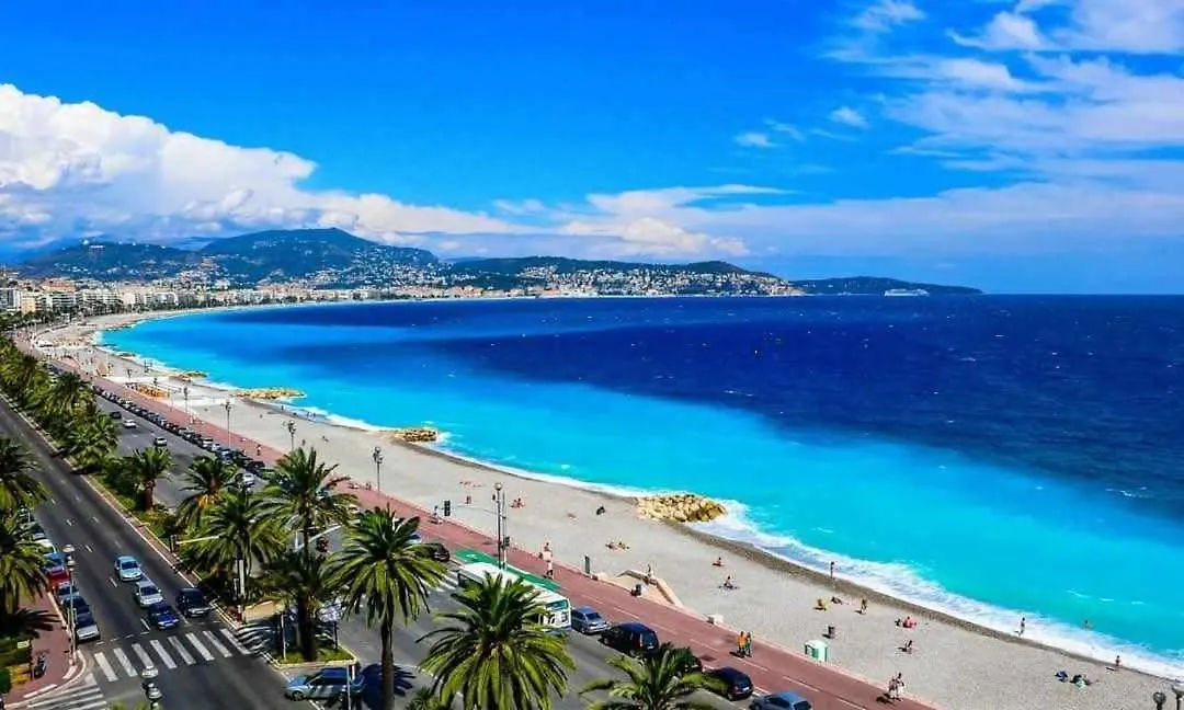 Top Floor With Sea View, Clim And Veranda Nice France