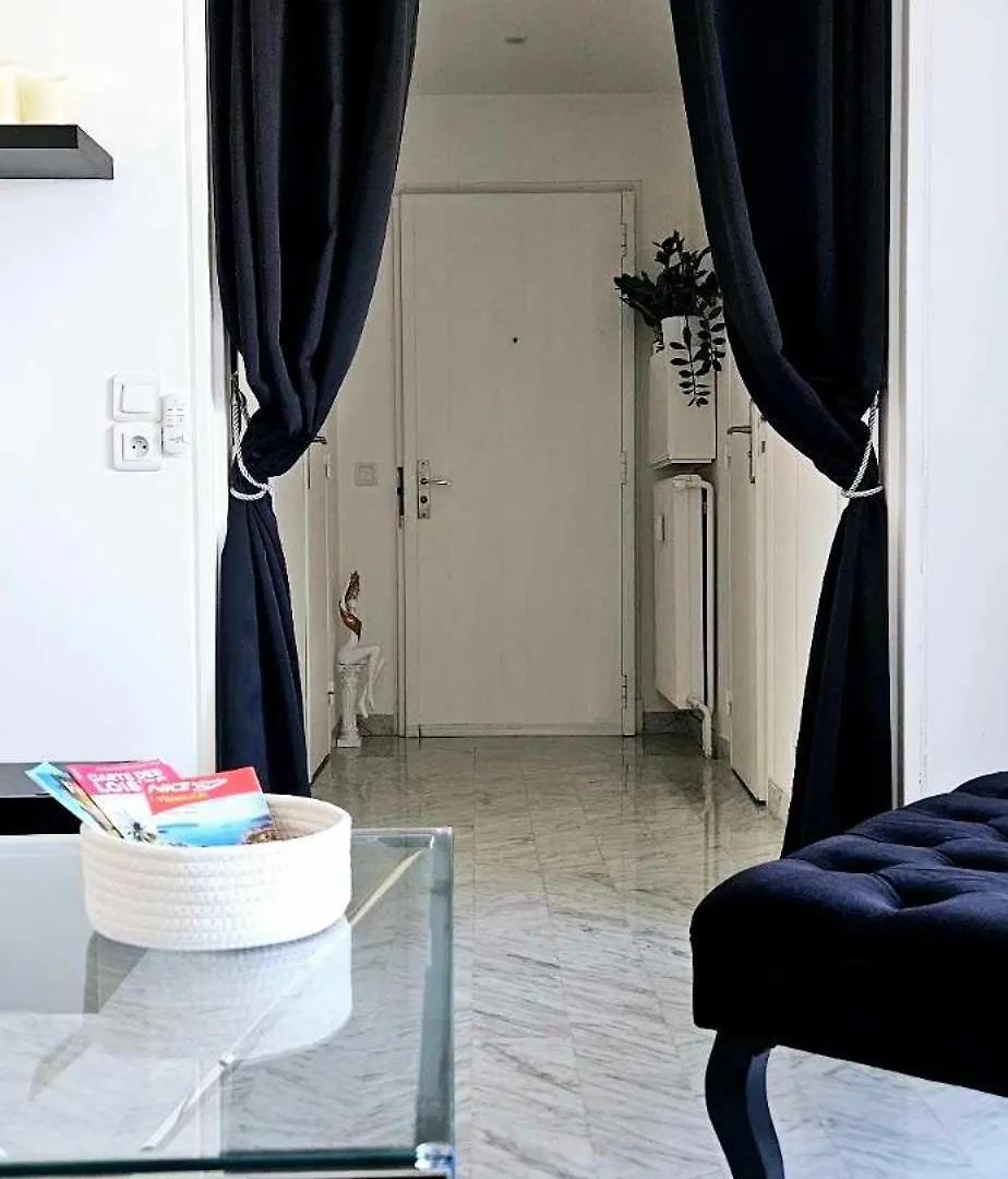 Top Floor With Sea View, Clim And Veranda Nice France